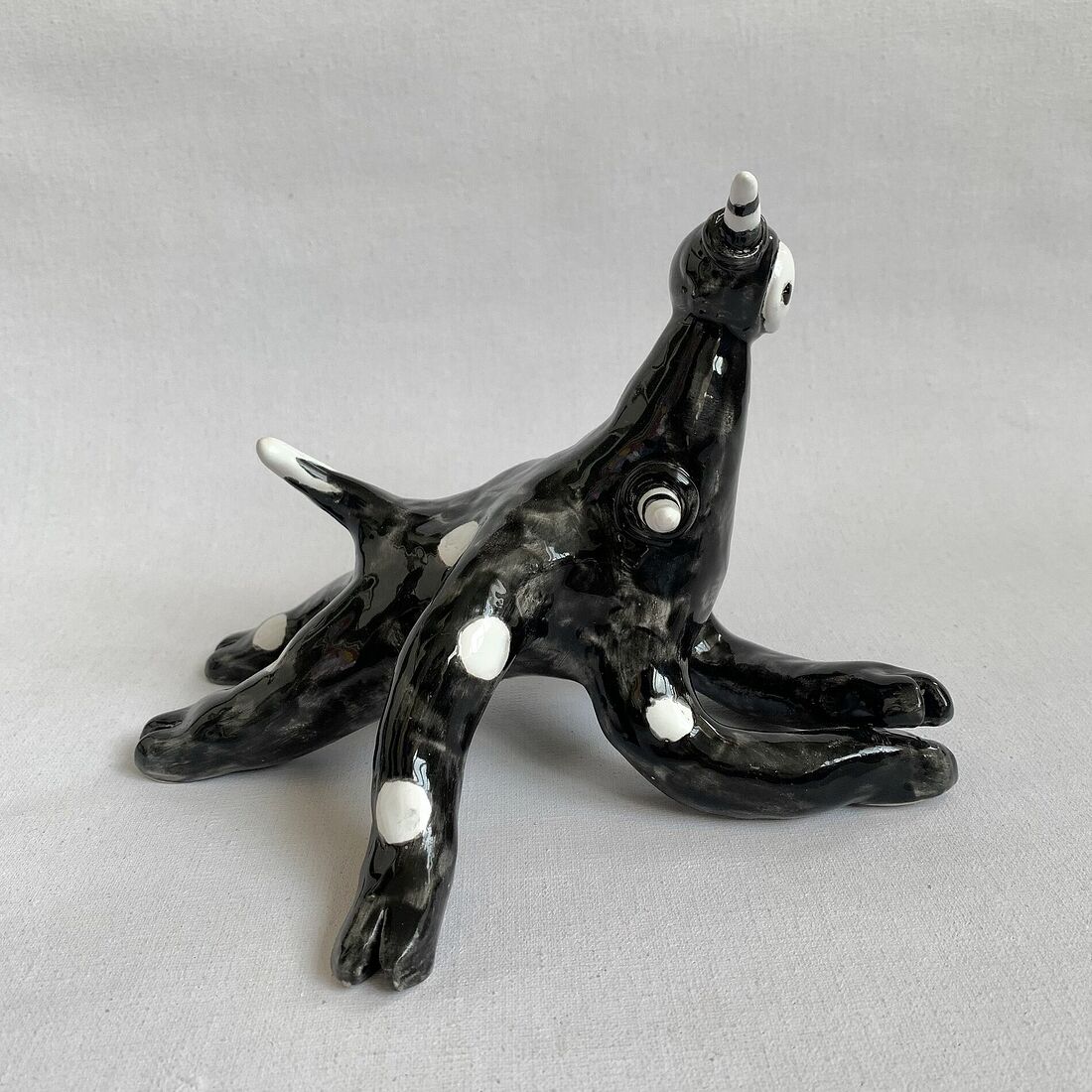 clay, glaze   22*16*20 cm  2023  Sale